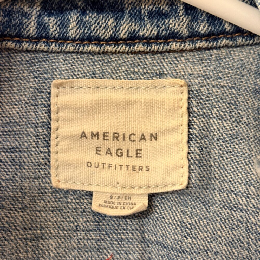 American Eagle Embroidered Denim Jacket Distressed Floral Jean Jacket - Picture 7 of 12